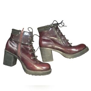Cathy Jean burgundy lace up chunky heeled combat ankle boots booties 9
